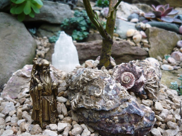 inside-out-or-outside-in-030