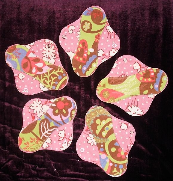 17864_270401096633_1897877_n (2)